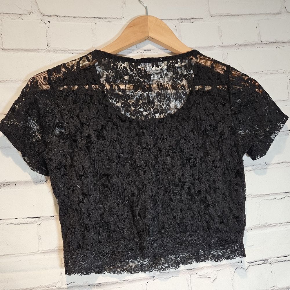 Ambiance Black Lacey Stretchy Crop Top Sz Medium